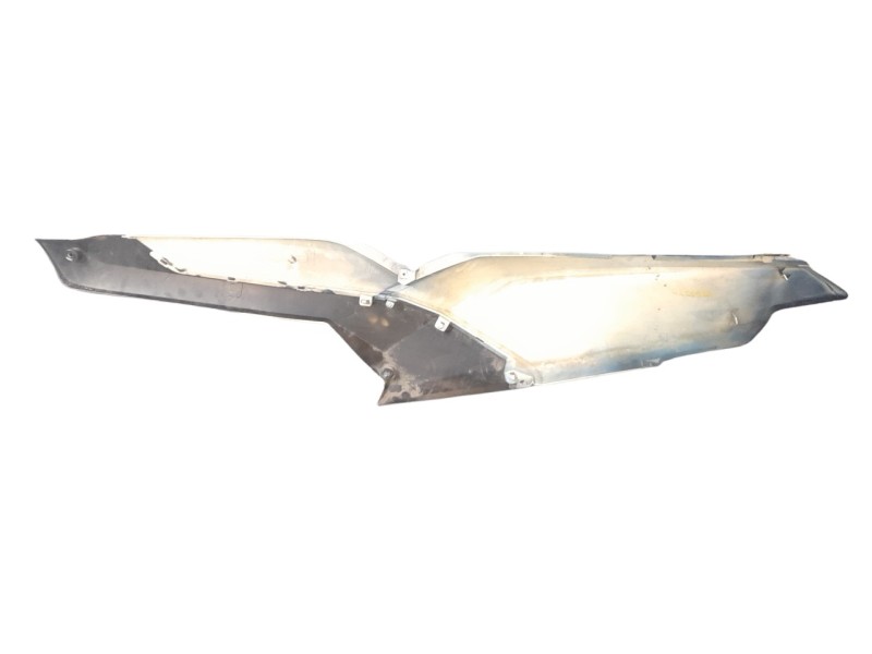 Recambio de moldura para mitt 330 gts 330 gts referencia OEM IAM CARENADOTRASERO  