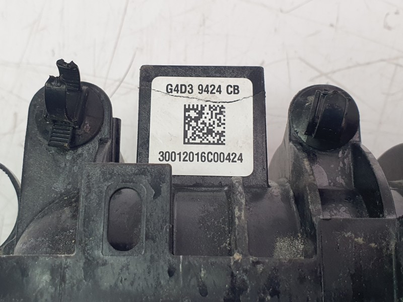 Recambio de colector admision para land rover discovery sport hse referencia OEM IAM G4D39424CB  