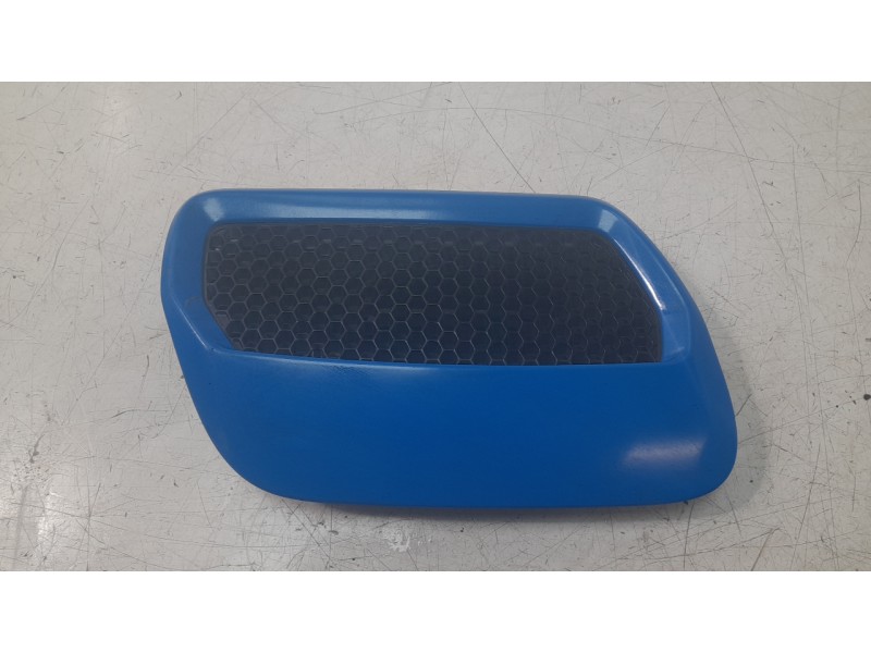 Recambio de moldura para ford mustang mach 1 referencia OEM IAM JR3B16C194  