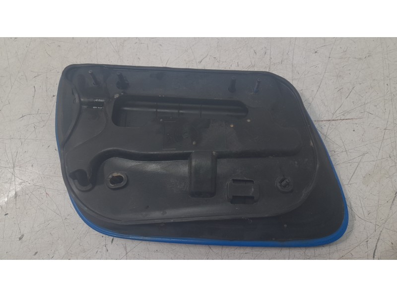Recambio de moldura para ford mustang mach 1 referencia OEM IAM JR3B16C195  