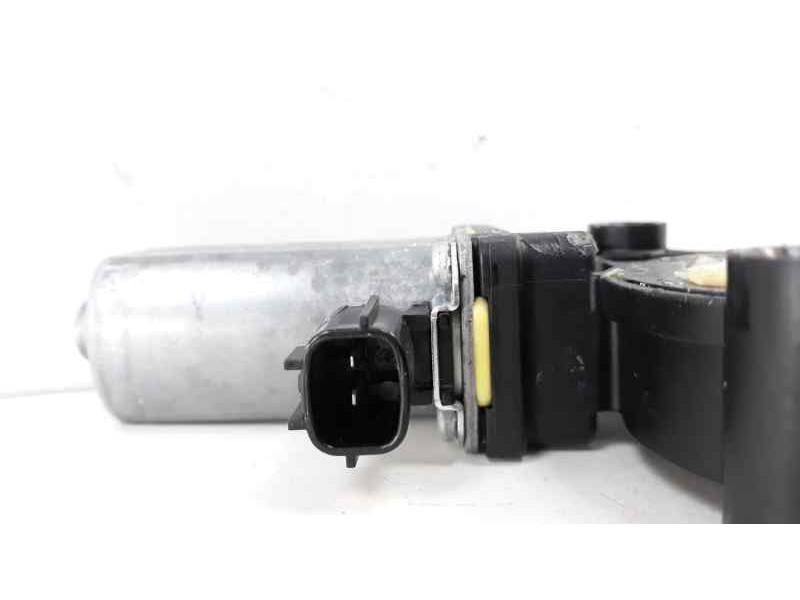 Recambio de motor elevalunas delantero derecho para dacia sandero ambiance referencia OEM IAM 0371001 M13616C00 