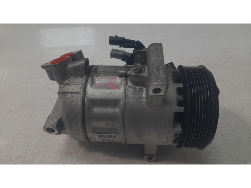 Recambio de compresor aire acondicionado para renault captur ii (hf_) tce 160 (hfn1) referencia OEM IAM 926004423R  