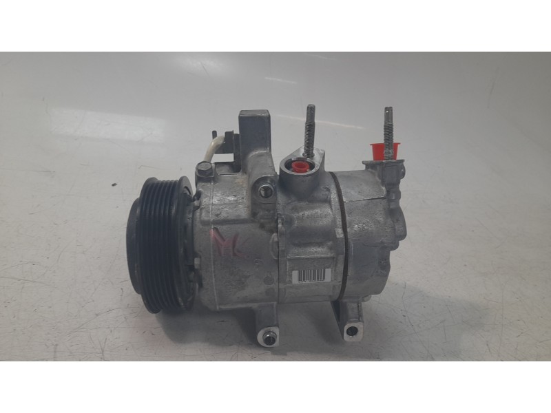 Recambio de compresor aire acondicionado para ford mustang mach 1 referencia OEM IAM 2377435  