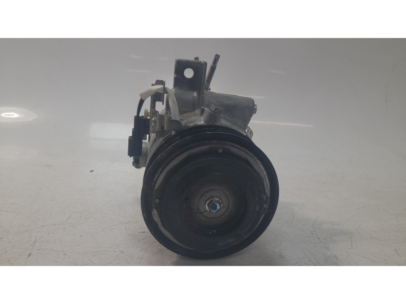 Recambio de compresor aire acondicionado para ford mustang mach 1 referencia OEM IAM 2377435  