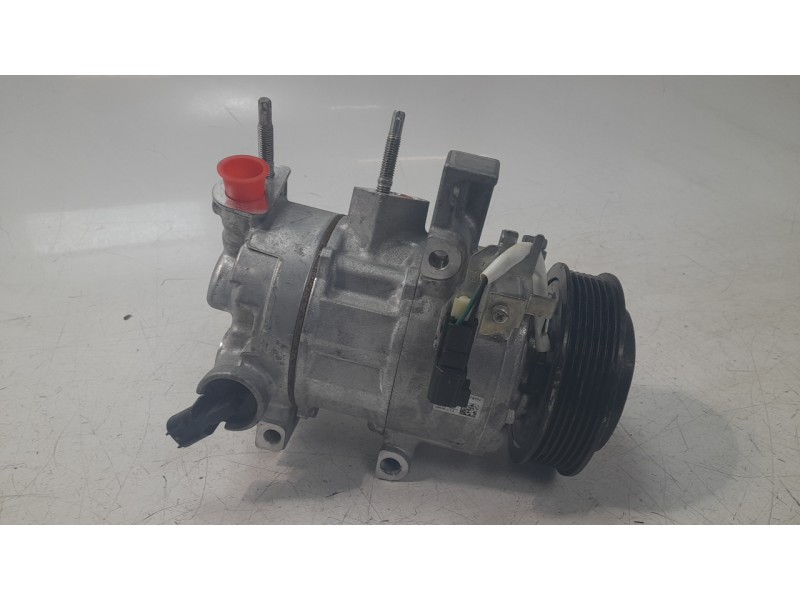 Recambio de compresor aire acondicionado para ford mustang mach 1 referencia OEM IAM 2377435  