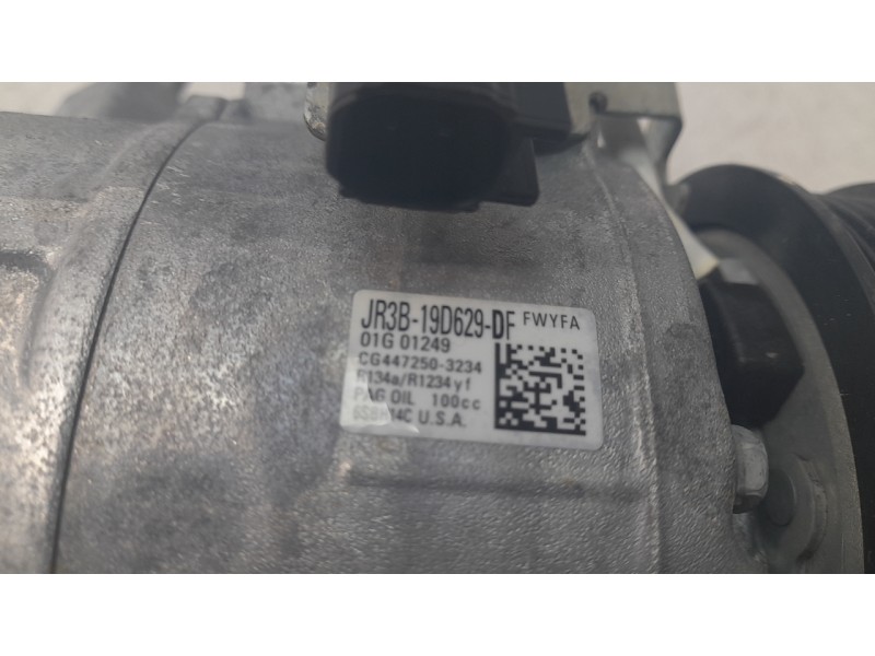 Recambio de compresor aire acondicionado para ford mustang mach 1 referencia OEM IAM 2377435  