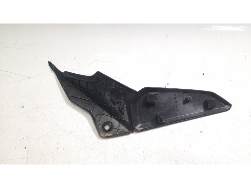 Recambio de moldura para honda cb (501cc - ) cb 650 r (rh08, rh02) referencia OEM IAM 83611MKYD500  