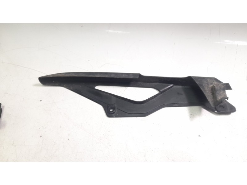 Recambio de moldura para honda cb 750 hornet referencia OEM IAM 40510MGSD301  