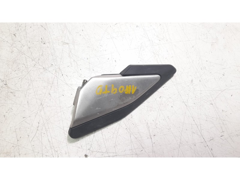 Recambio de estribera derecha para honda pcx 125 referencia OEM IAM 50730K1ZJ10  