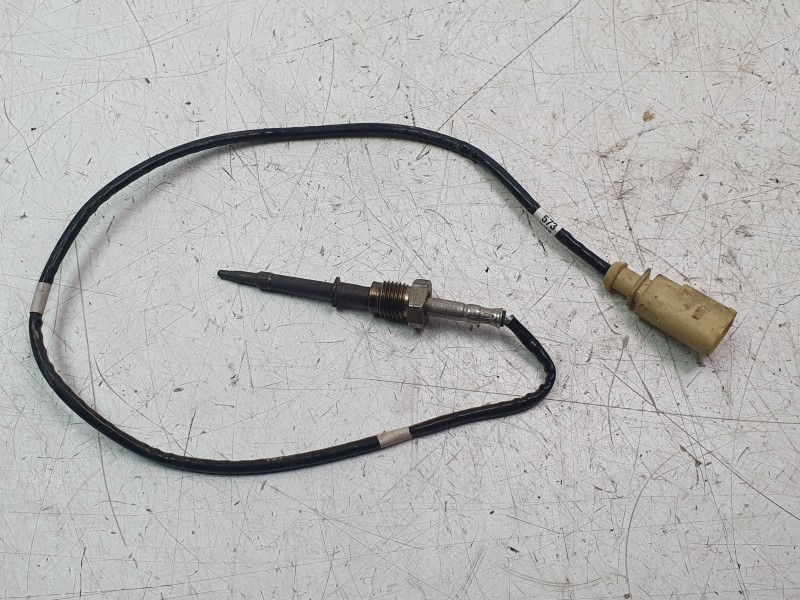 Recambio de sensor para volkswagen golf viii (cd1, da1) 2.0 tdi referencia OEM IAM 05L906088AK  