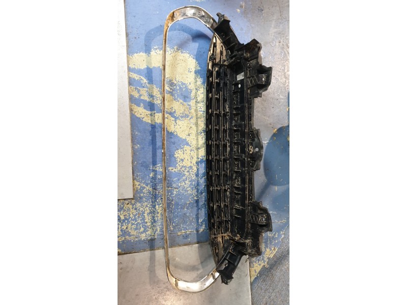 Recambio de rejilla delantera para mini clubman (f54) cooper referencia OEM IAM 7351368 51137351369 