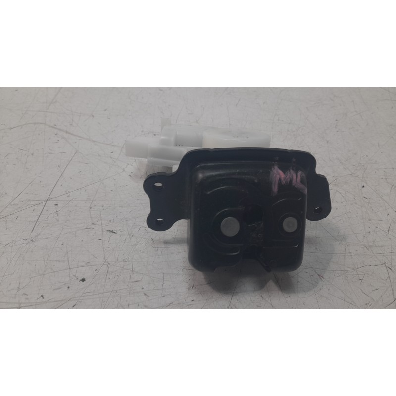 Recambio de cerradura maletero / porton para toyota c-hr (_x1_) 2.0 hybrid (maxh10) referencia OEM IAM 6935042090  