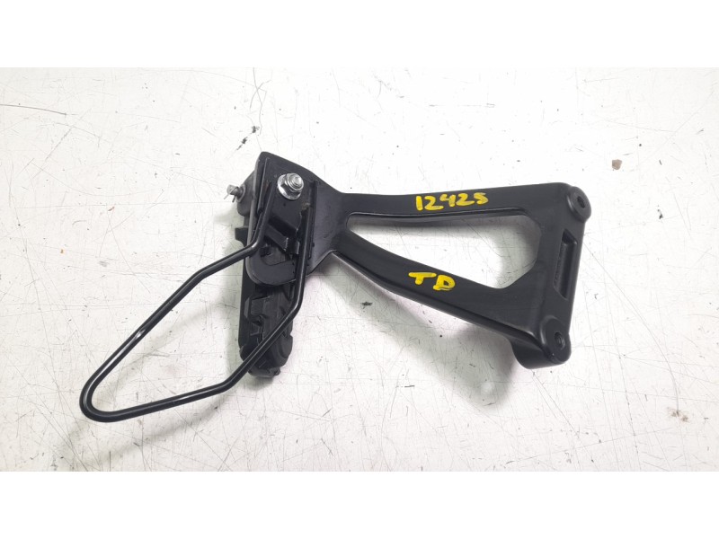 Recambio de estribo lateral para benelli trk 702x referencia OEM IAM 3301419R 58286P850000/58280P160100 