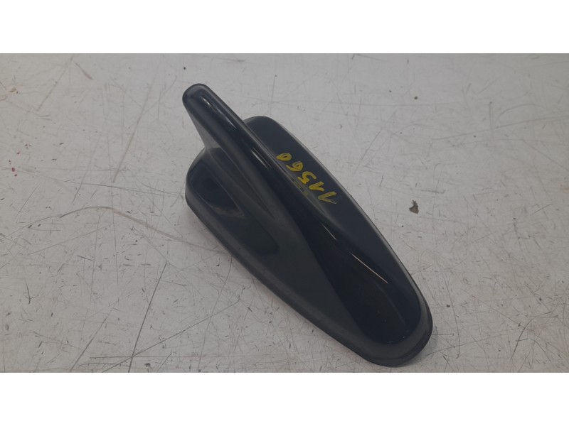 Recambio de antena para cupra formentor 1.5 tsi referencia OEM IAM 5WA035507A  