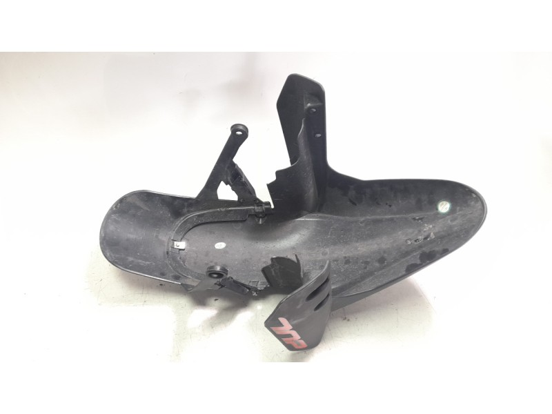 Recambio de guardabarros para benelli trk 702x referencia OEM IAM 65101P16BA00  