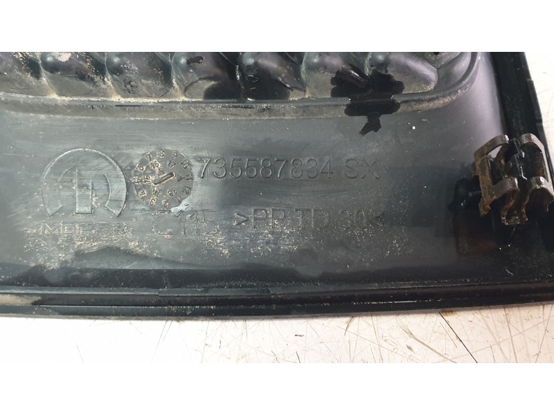 Recambio de rejilla delantera para jeep renegade suv (bu, b1, bv) 1.6 referencia OEM IAM 735587834  