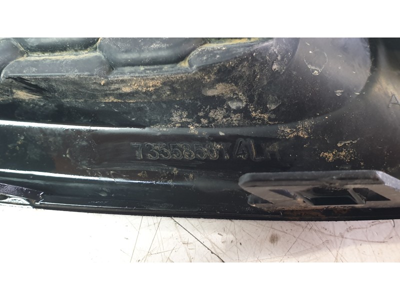 Recambio de rejilla delantera para jeep renegade suv (bu, b1, bv) 1.6 referencia OEM IAM 735585014  