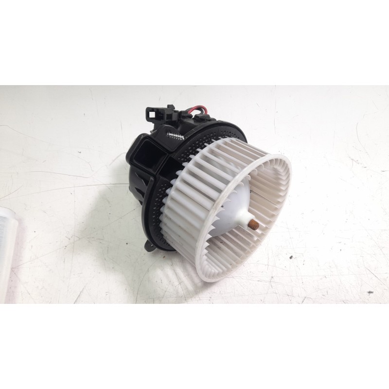 Recambio de ventilador calefaccion para volkswagen polo vi (aw1, bz1, ae1) 1.0 tsi referencia OEM IAM 2Q1819021B  