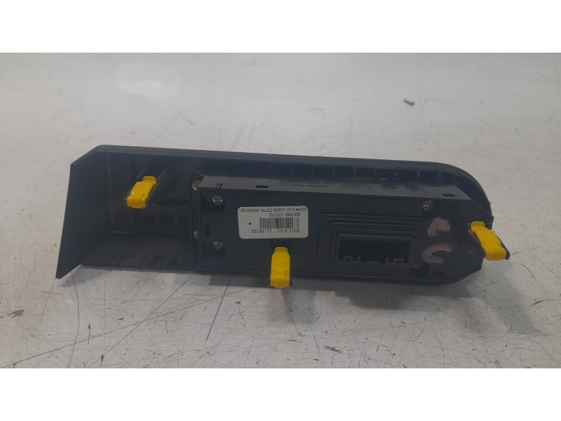 Recambio de mando multifuncion para kia xceed business referencia OEM IAM 93700J7270  