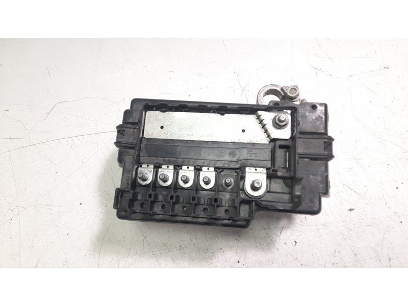Recambio de caja reles / fusibles para volkswagen polo vi (aw1, bz1, ae1) 1.0 tsi referencia OEM IAM 2Q0937548D  