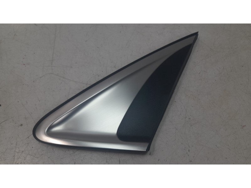 Recambio de moldura para kia xceed business referencia OEM IAM 87820J7800  