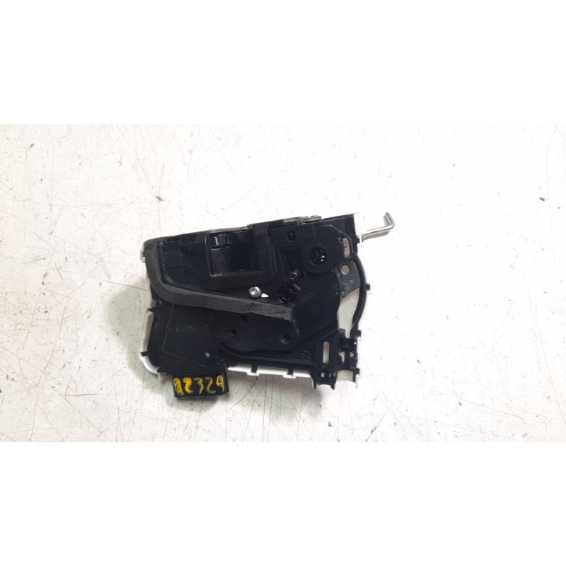 Recambio de cerradura puerta trasera derecha para mg zs suv (azs1) 1.5 vti referencia OEM IAM 10845783  