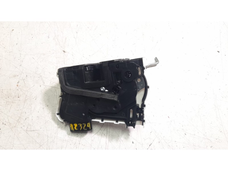 Recambio de cerradura puerta trasera derecha para mg zs suv (azs1) 1.5 vti referencia OEM IAM 10845783  