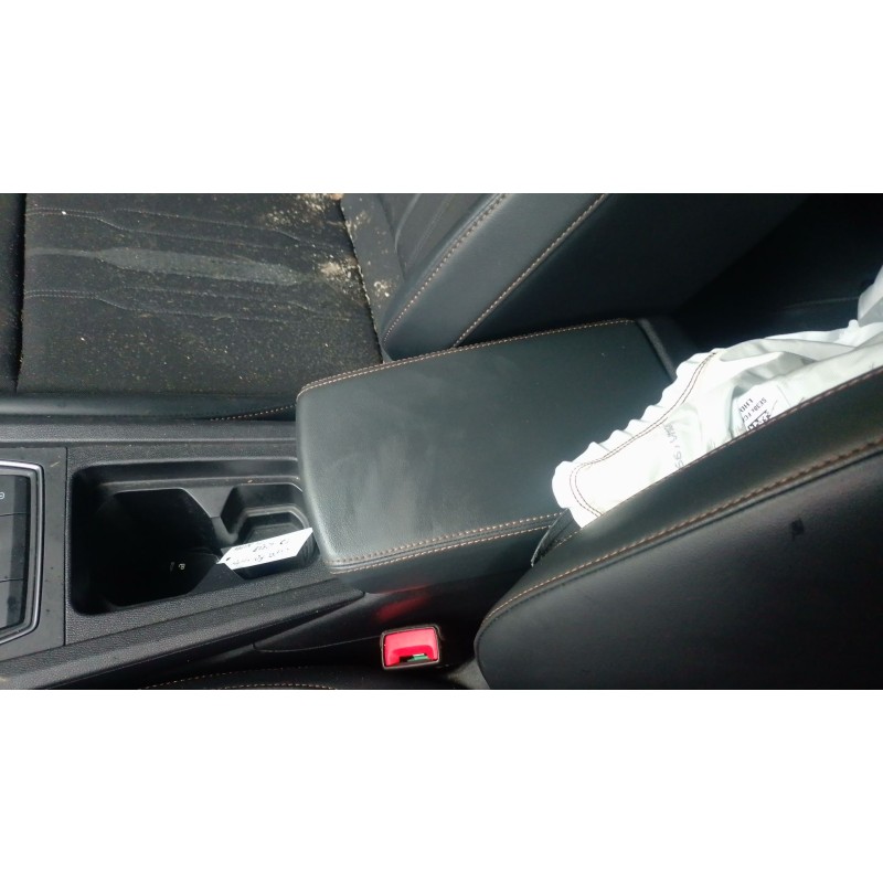Recambio de apoyabrazos central para cupra formentor (km7, kmp) 1.5 tsi referencia OEM IAM   