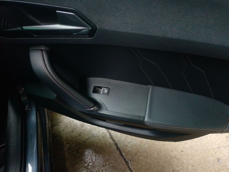 Recambio de mando elevalunas trasero derecho para cupra formentor (km7, kmp) 1.5 tsi referencia OEM IAM   