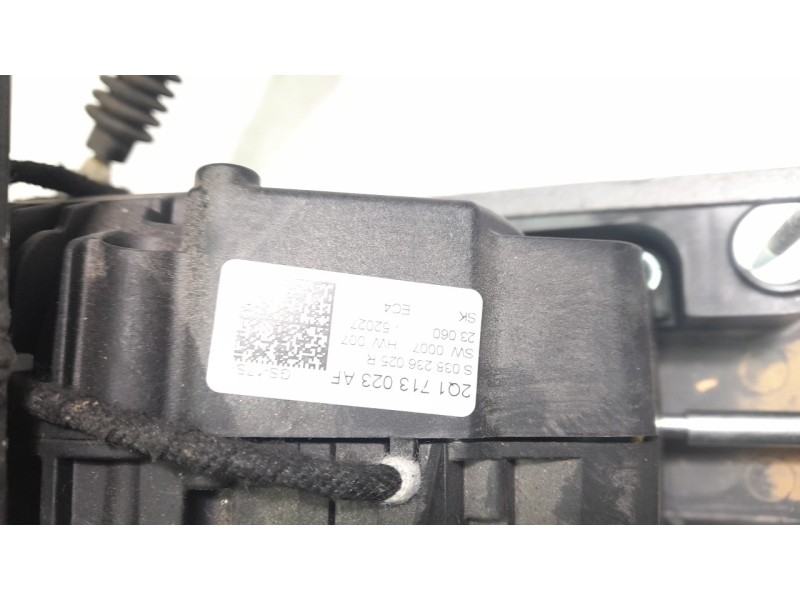 Recambio de palanca cambio para volkswagen polo vi (aw1, bz1, ae1) 1.0 tsi referencia OEM IAM 2Q1713023AF  