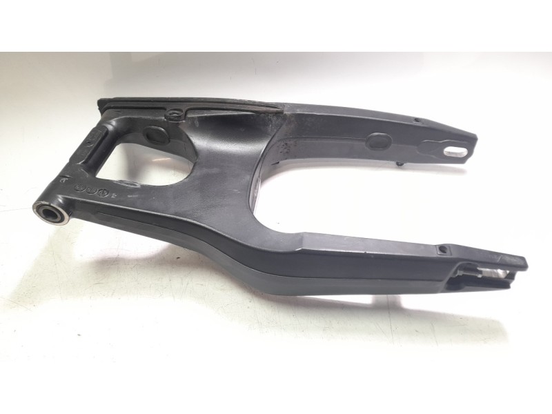 Recambio de basculante para honda cb (501cc - ) cb 650 r (rh08, rh02) referencia OEM IAM 52200MKND51  