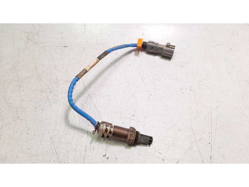 Recambio de sonda lambda para toyota yaris cross hybrid 2wd active tech referencia OEM IAM 894670D100  