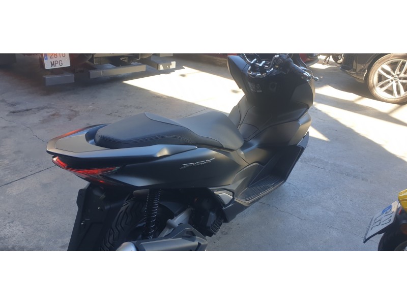 Recambio de deposito combustible para honda pcx 125 pcx 125 referencia OEM IAM 17510K1ZJ10  