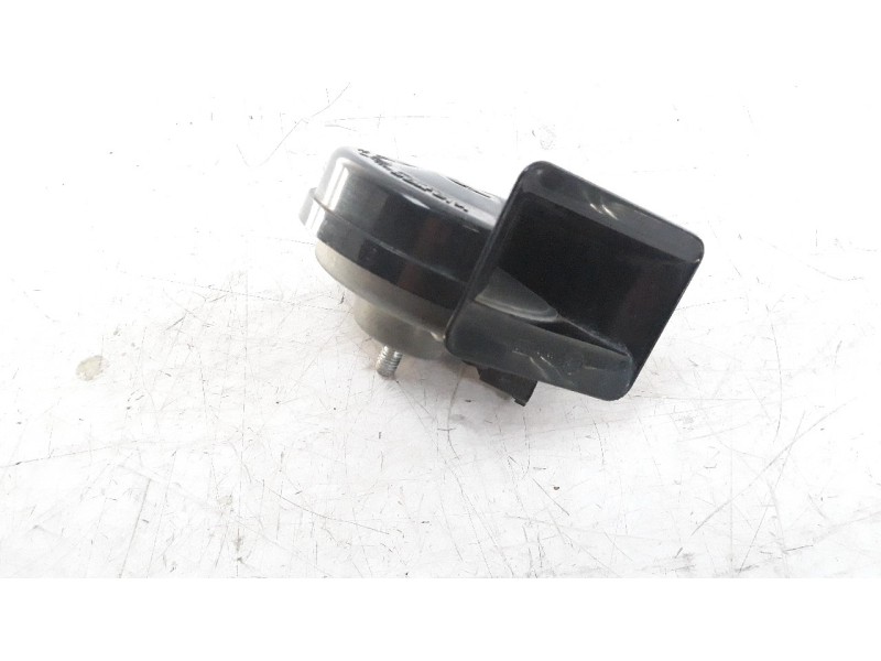 Recambio de claxon para bmw serie 5 berlina (e60) 3.0 turbodiesel cat referencia OEM IAM TR99  