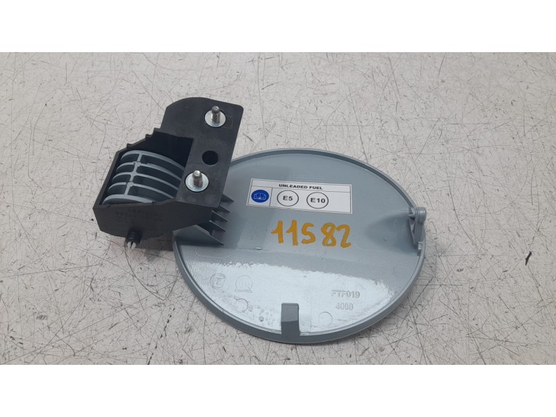 Recambio de tapa exterior combustible para fiat 500 referencia OEM IAM 51785851  