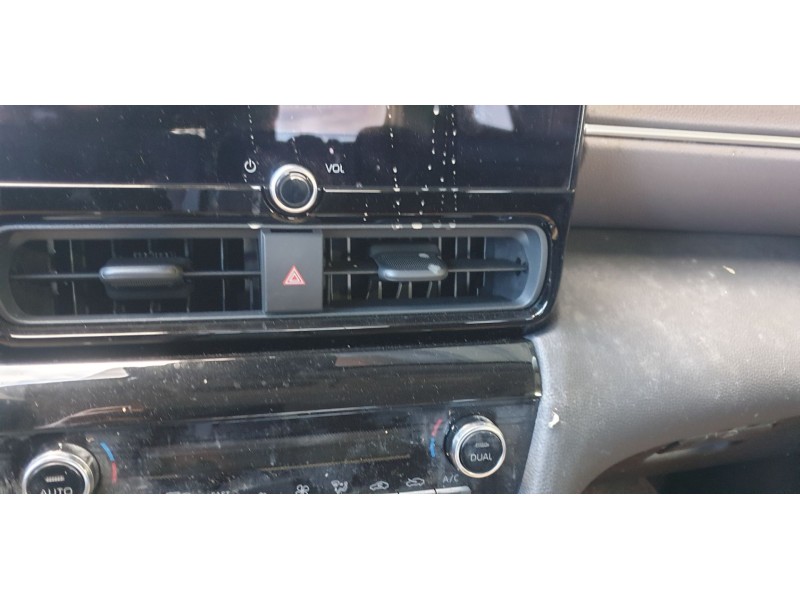 Recambio de warning para toyota yaris cross hybrid 2wd active tech referencia OEM IAM 843320D230 8520R44 