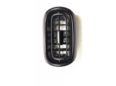 Recambio de aireador izquierdo para toyota yaris cross hybrid 2wd active tech referencia OEM IAM 55660K0040 55660K0070 / 55660K0