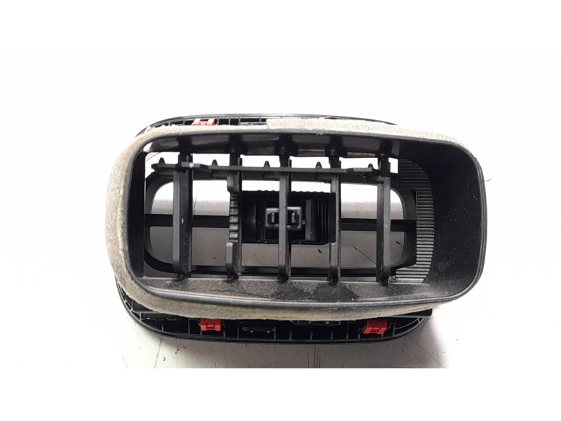 Recambio de aireador derecho para toyota yaris cross hybrid 2wd active tech referencia OEM IAM 55650K0040 55650K0070 / 55650K005