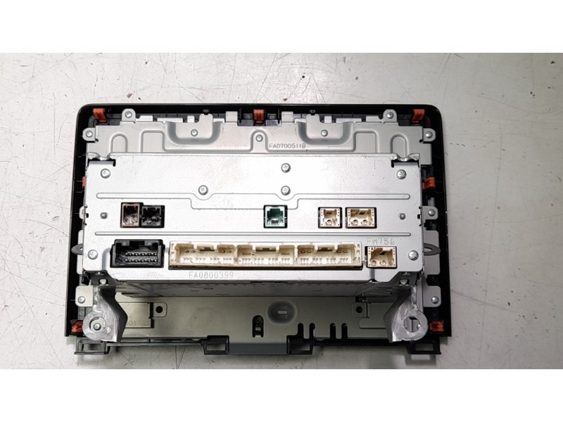 Recambio de sistema navegacion gps para toyota yaris cross hybrid 2wd active tech referencia OEM IAM 861400D721  