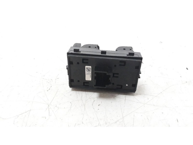Recambio de mando elevalunas delantero izquierdo para alfa romeo giulia (952) 2.2 jtdm cat referencia OEM IAM 156149407  