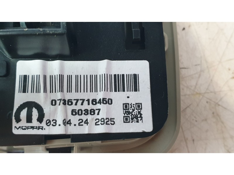 Recambio de luz interior delantera central para citroën jumper furgon 3.5 l3 h2 bluehdi 14 s&s 6v referencia OEM IAM 07357716450