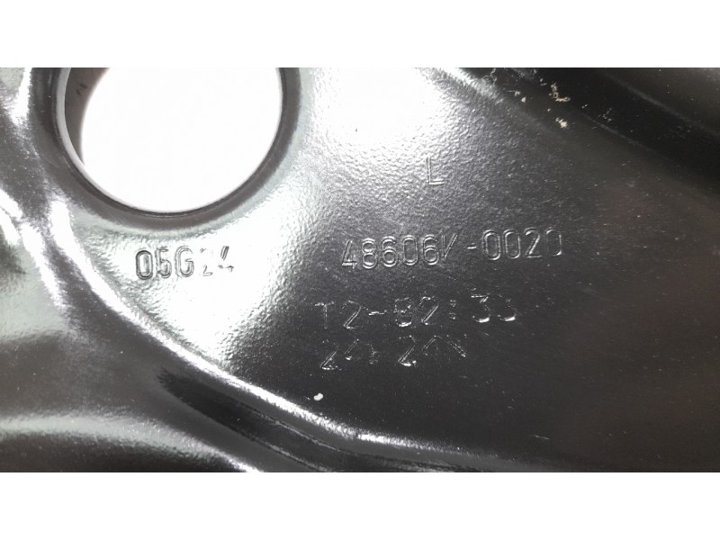 Recambio de brazo suspension delantero izquierdo para toyota yaris cross hybrid 2wd active tech referencia OEM IAM 48069K0020  