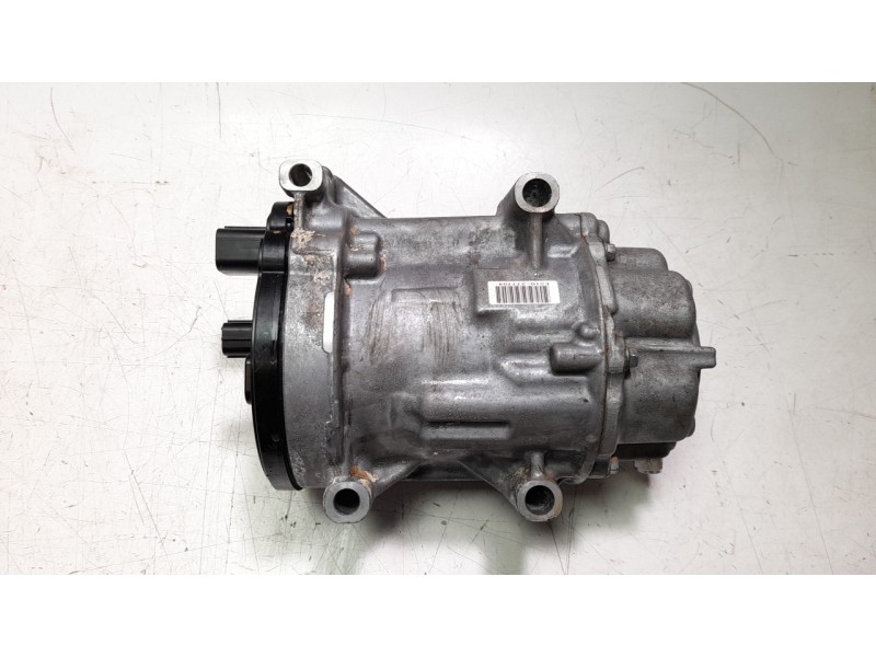 Recambio de compresor aire acondicionado para toyota yaris cross hybrid 2wd active tech referencia OEM IAM 88370K0010 0424000741