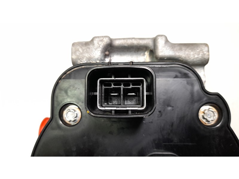 Recambio de compresor aire acondicionado para toyota yaris cross hybrid 2wd active tech referencia OEM IAM 88370K0010 0424000741