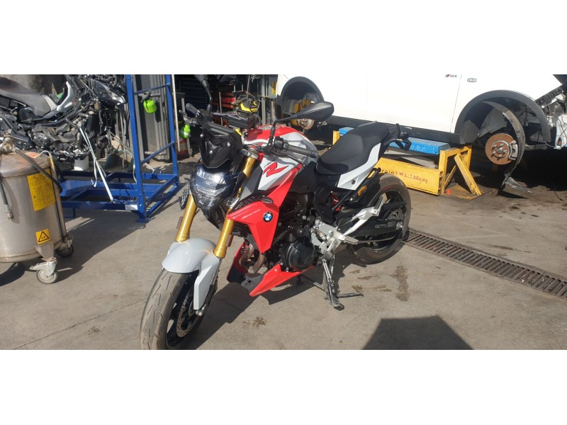 bmw f 900 r del año 2021