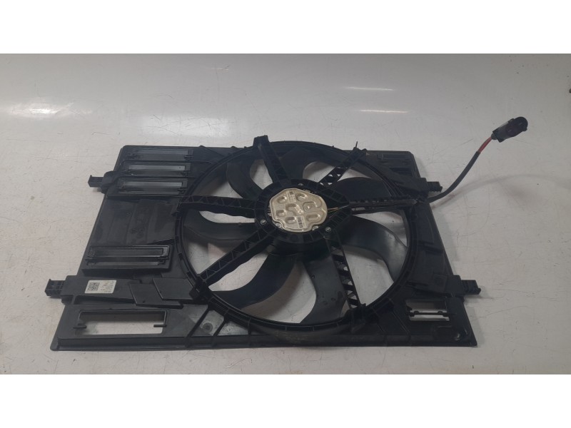 Recambio de electroventilador para volkswagen polo vi (aw1, bz1, ae1) 1.0 tsi referencia OEM IAM 2Q0121203M  