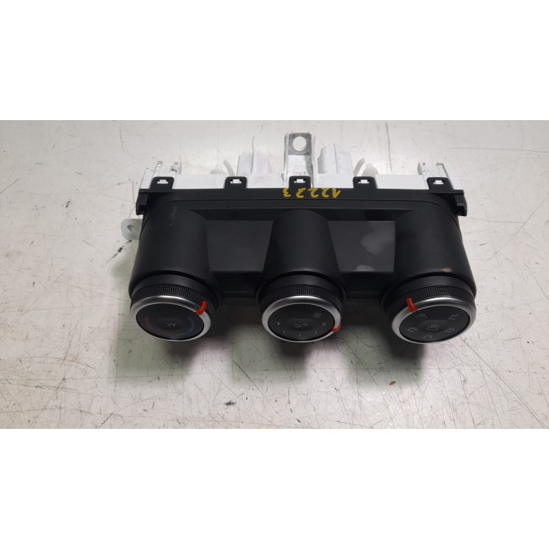 Recambio de mando calefaccion / aire acondicionado para renault captur ii (hf_) tce 160 (hfn1) referencia OEM IAM 275006130R  