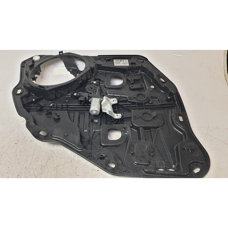 Recambio de motor elevalunas trasero derecho para jeep renegade suv (bu, b1, bv) 1.6 referencia OEM IAM 00519801110  
