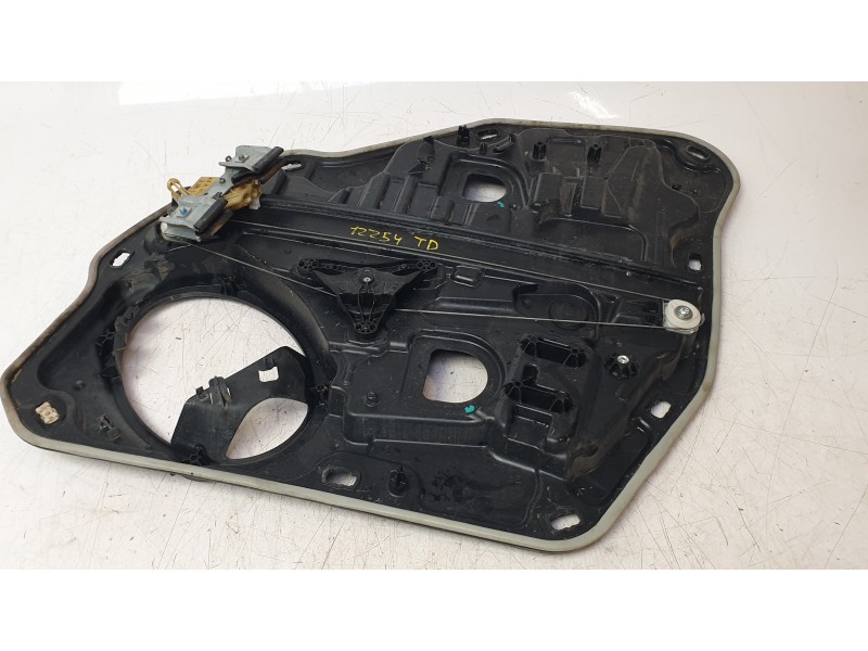 Recambio de motor elevalunas trasero derecho para jeep renegade suv (bu, b1, bv) 1.6 referencia OEM IAM 00519801110  