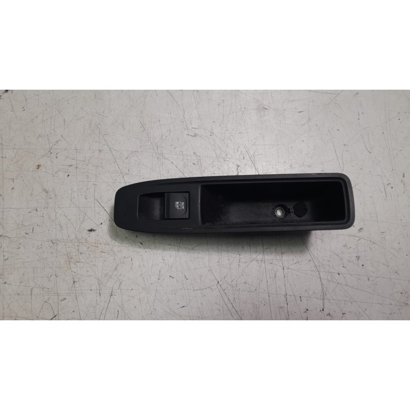 Recambio de mando elevalunas trasero izquierdo para renault captur ii (hf_) tce 160 (hfn1) referencia OEM IAM 254218388R 8295097